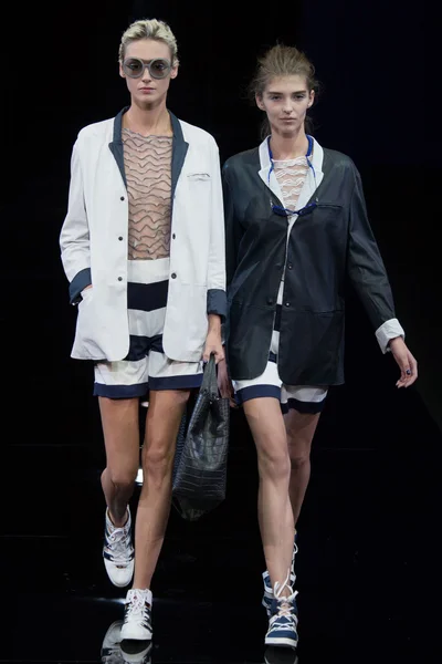 Look 14